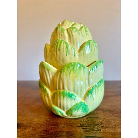 Vintage Ceramic Artichoke Salt and Pepper Shaker Set by The Haldon Group - Picture 1 of 5
